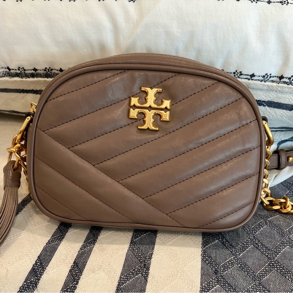 Tory Burch Kira camera bag